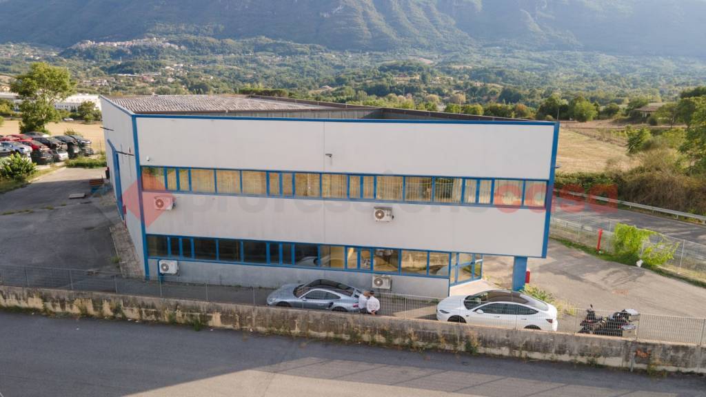 locale commerciale in vendita ad Anagni