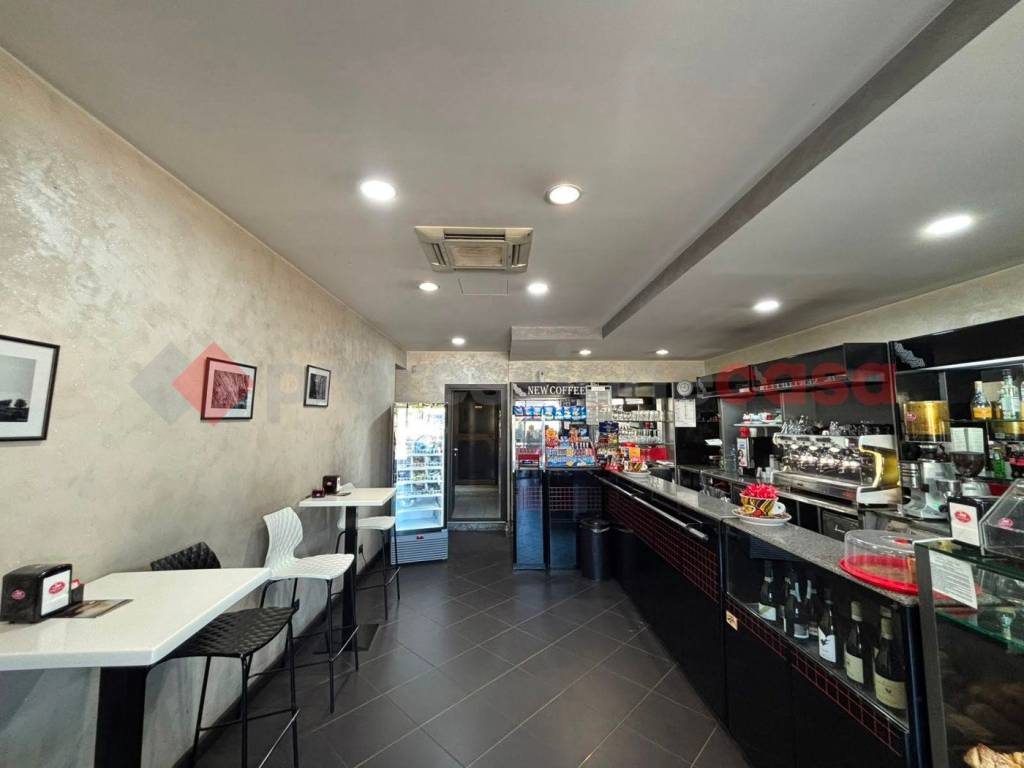 locale commerciale in vendita ad Anagni in zona Osteria della Fontana