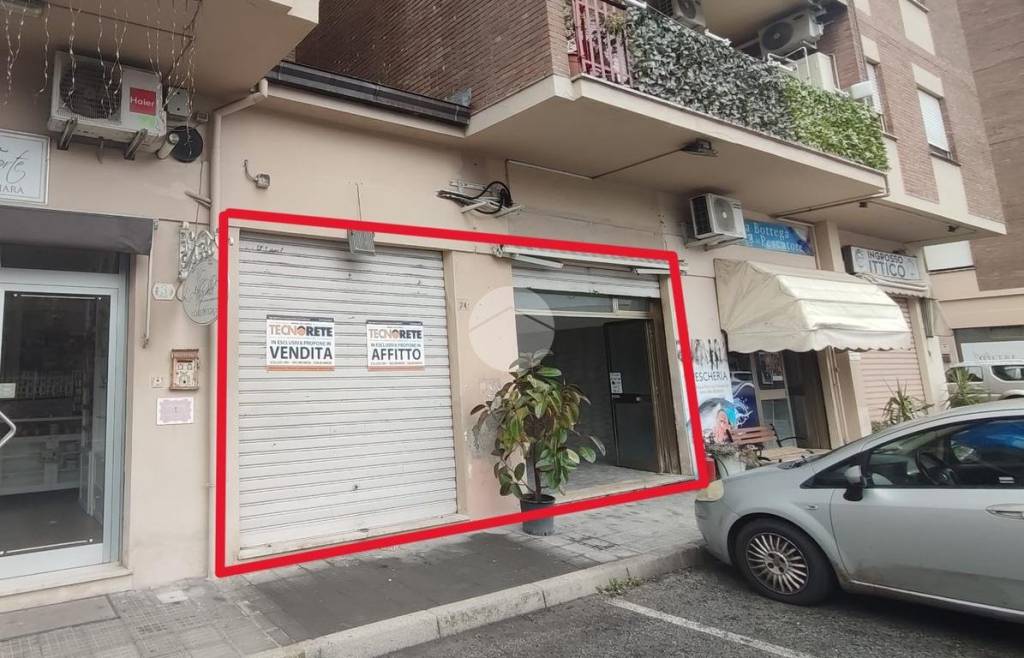 negozio in vendita ad Aquino