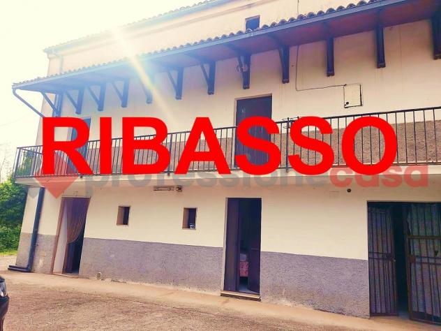 casa indipendente in vendita ad Aquino