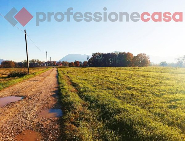 terreno agricolo in vendita ad Aquino