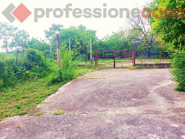 casa indipendente in vendita ad Aquino