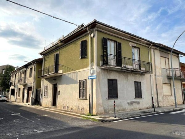 casa indipendente in vendita ad Aquino