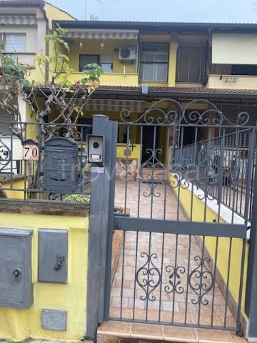 casa indipendente in vendita ad Aquino