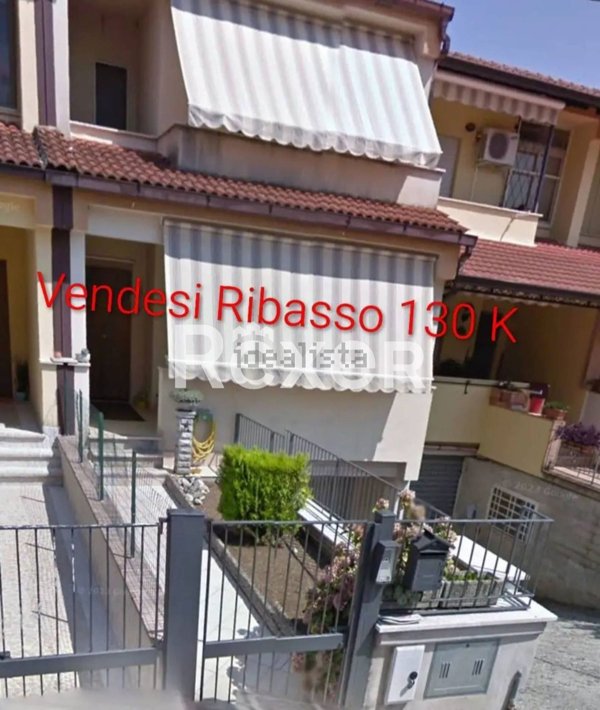 casa indipendente in vendita ad Aquino