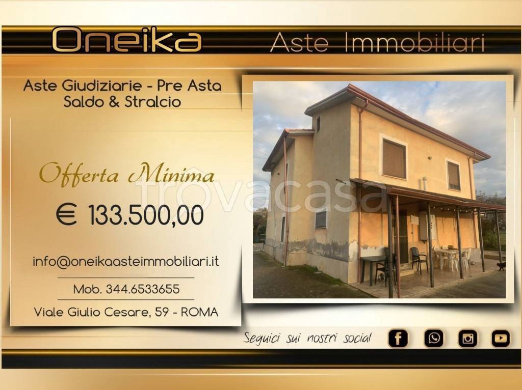 casa indipendente in vendita ad Aquino
