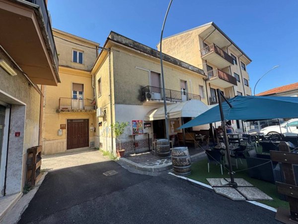 casa semindipendente in vendita ad Aquino