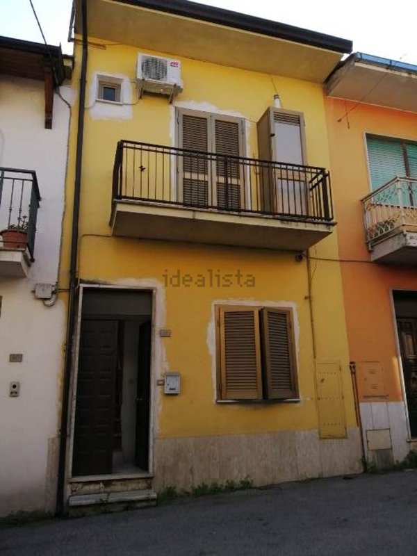 casa semindipendente in vendita ad Aquino