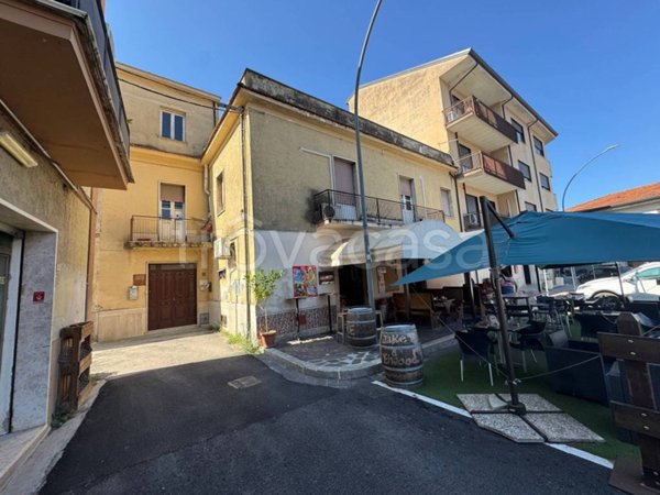 casa indipendente in vendita ad Aquino