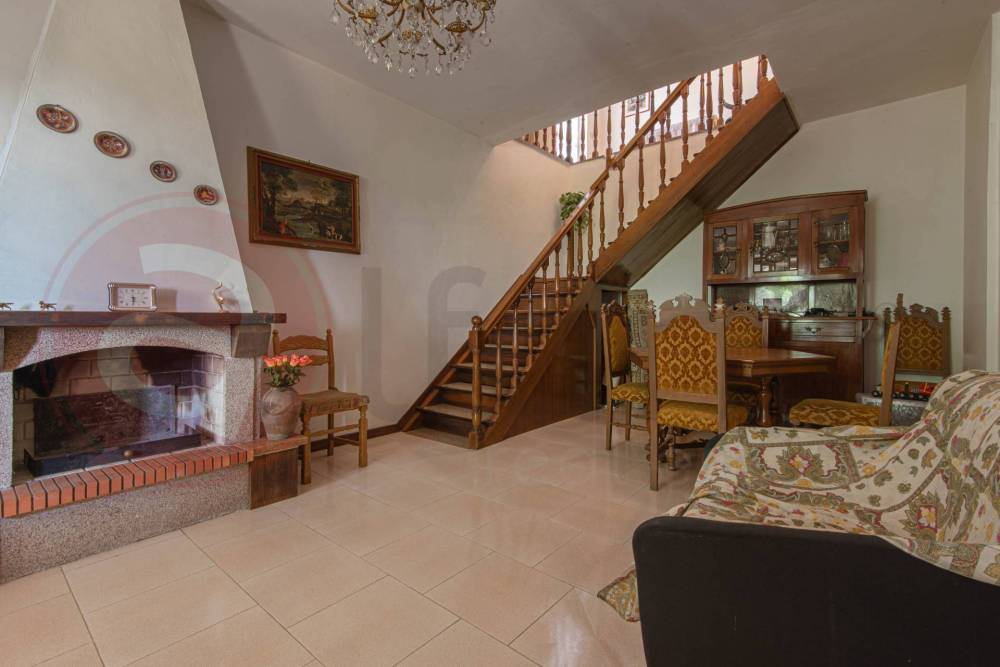 casa indipendente in vendita ad Arce in zona Fontanelle