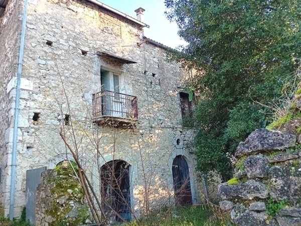 casa indipendente in vendita ad Arce