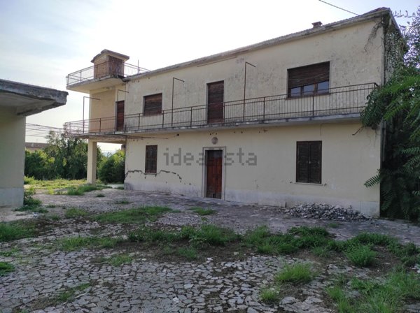 casa semindipendente in vendita ad Arce