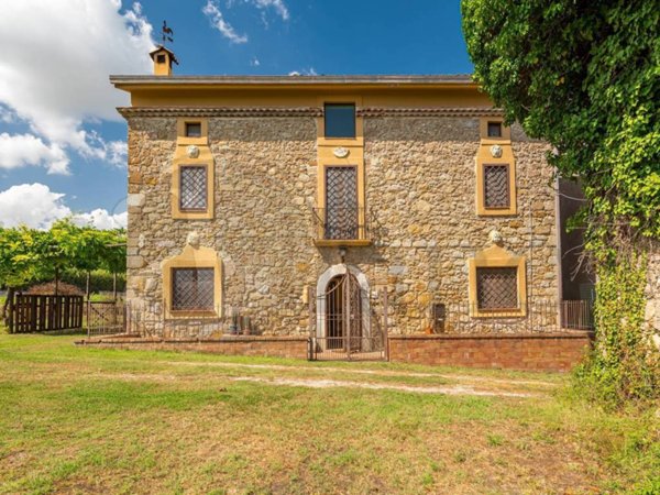 casa indipendente in vendita ad Arce in zona Frassi