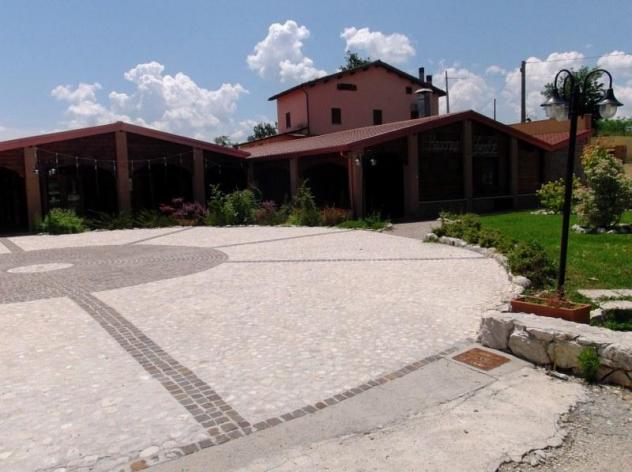 negozio in vendita ad Arce in zona Colleone.