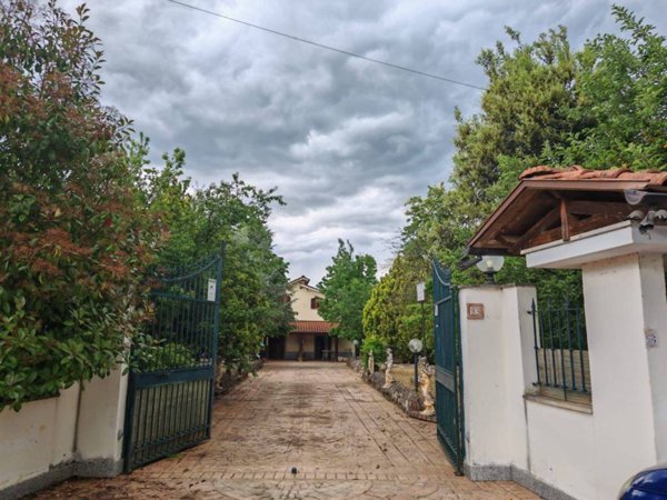 casa indipendente in vendita ad Arce
