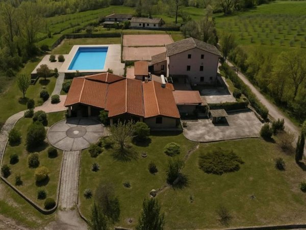 negozio in vendita ad Arce
