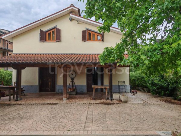 casa indipendente in vendita ad Arce