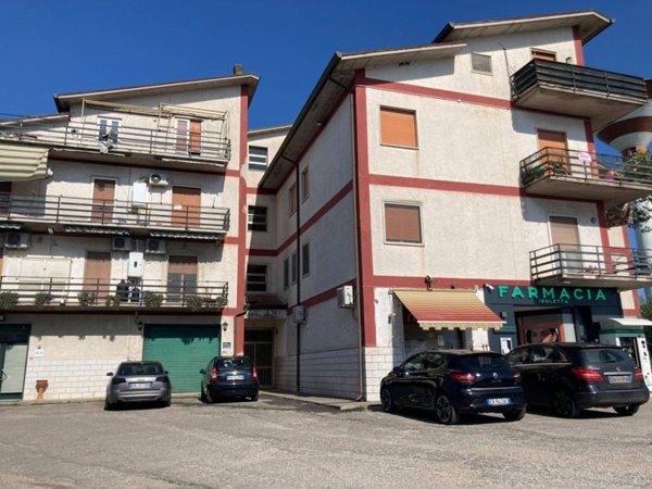 appartamento in vendita ad Arce in zona Isoletta