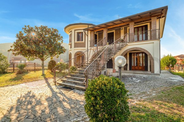 casa indipendente in vendita ad Arce
