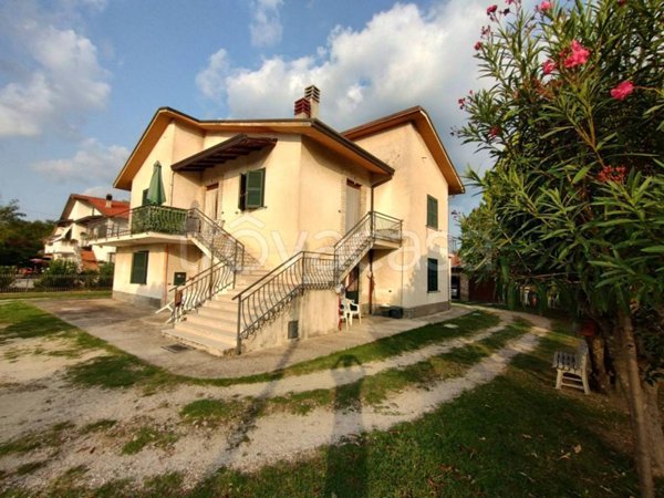 casa indipendente in vendita ad Arce