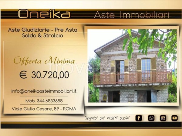 casa indipendente in vendita ad Arce in zona Collenoci