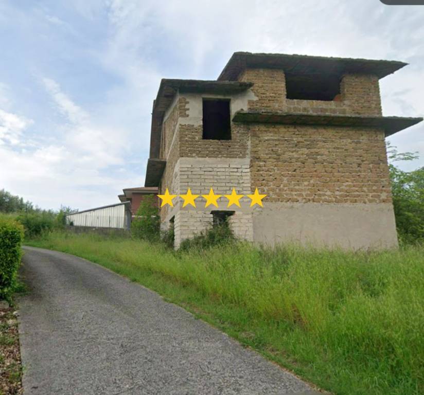 appartamento in vendita ad Arce in zona Collenoci