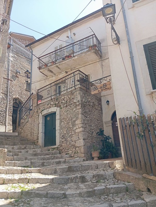 casa indipendente in vendita ad Arce