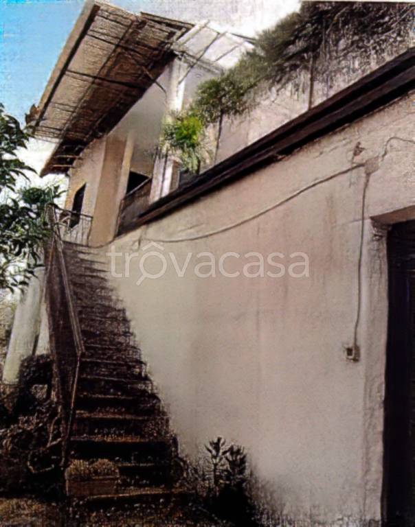 appartamento in vendita ad Arce in zona Collealto