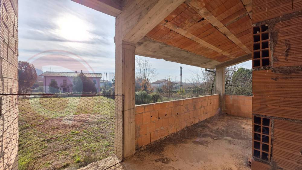 casa indipendente in vendita ad Arce in zona Collealto