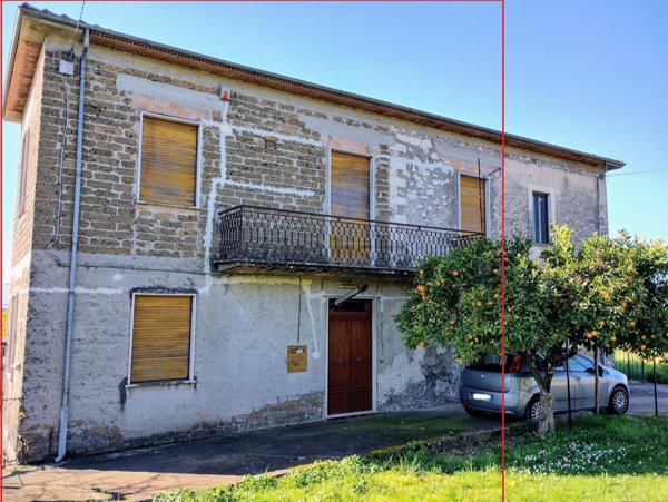 casa semindipendente in vendita ad Arce