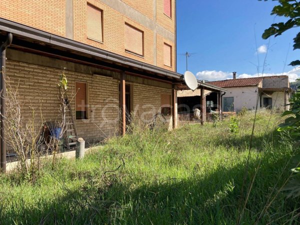 appartamento in vendita ad Arce in zona Isoletta