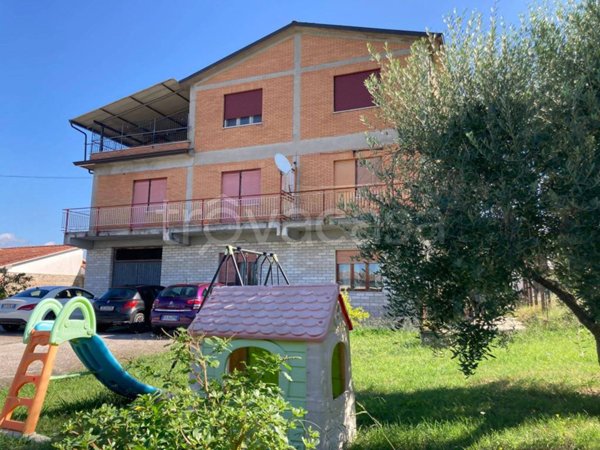 appartamento in vendita ad Arce in zona Isoletta