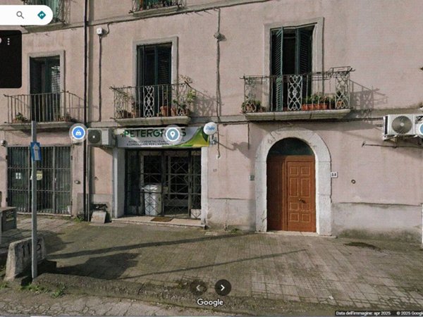 negozio in vendita ad Arce