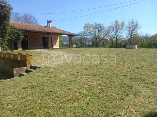 casa indipendente in vendita ad Arce