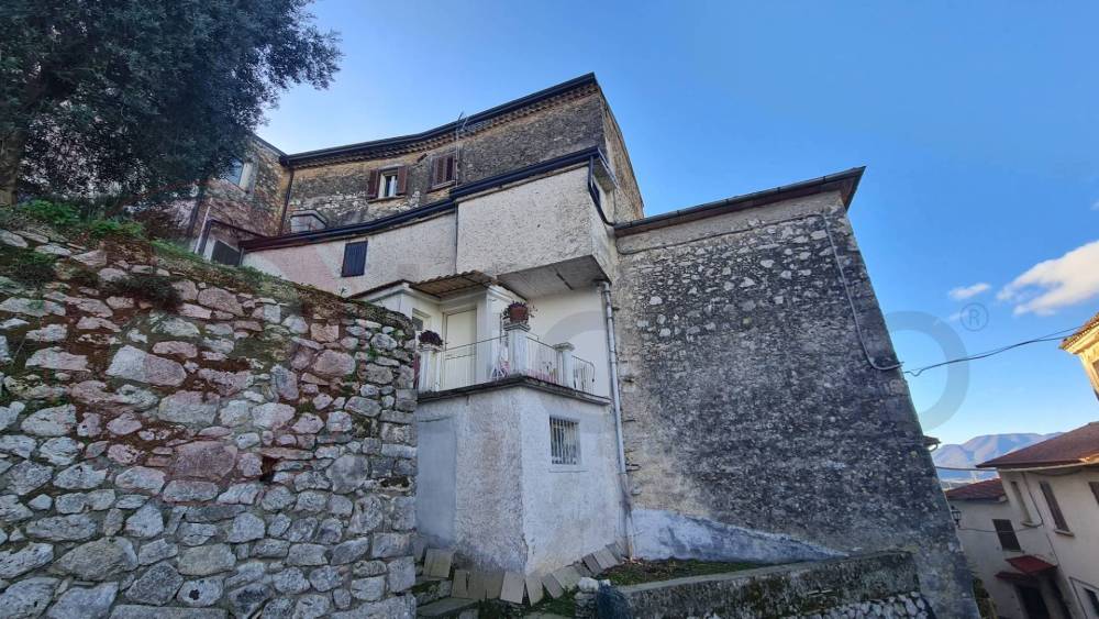 casa indipendente in vendita ad Arce