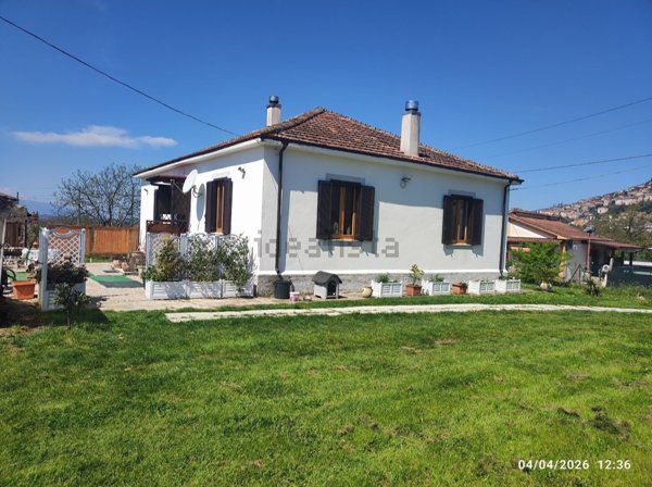 casa indipendente in vendita ad Arce