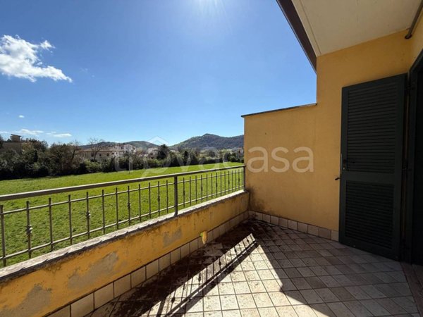 appartamento in vendita ad Arce in zona Portone