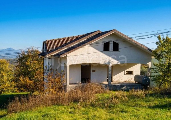 casa indipendente in vendita ad Arce
