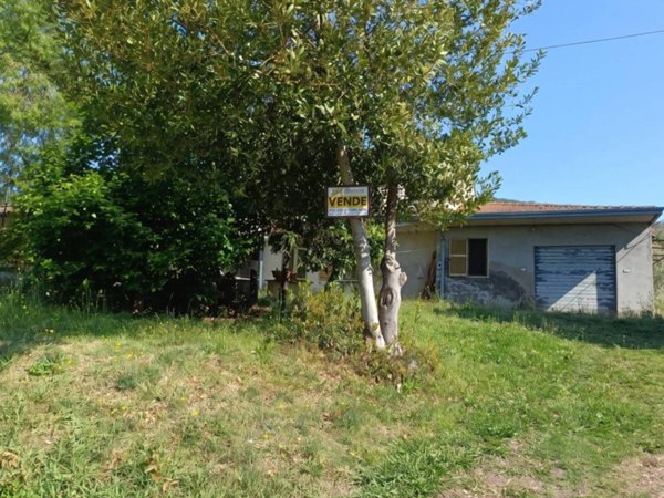 casa indipendente in vendita ad Arce