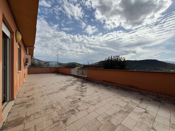 appartamento in vendita ad Arce in zona Collenoci