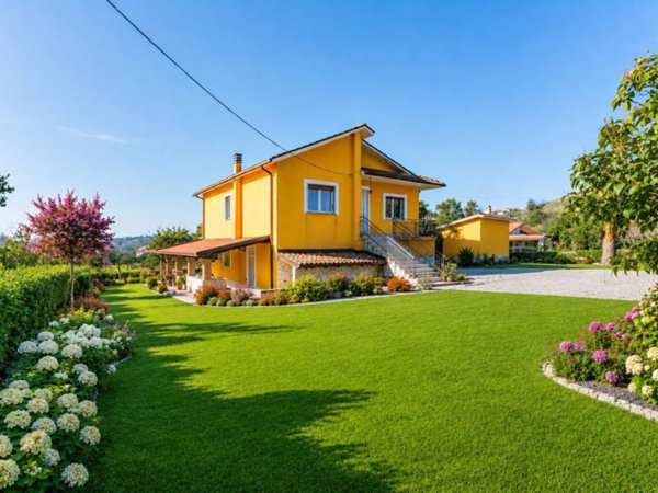 casa indipendente in vendita ad Arce