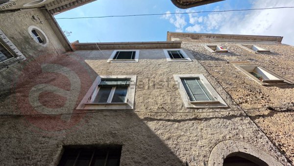 casa semindipendente in vendita ad Arce in zona Collenoci