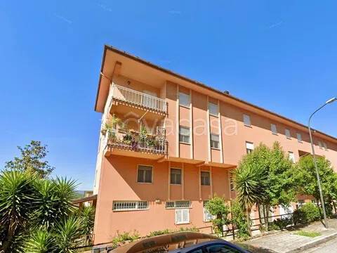 appartamento in vendita ad Arce in zona Collenoci