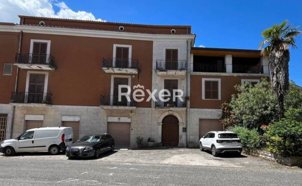 casa indipendente in vendita ad Arce in zona Isoletta