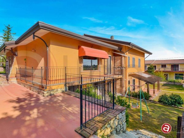 casa indipendente in vendita ad Arnara