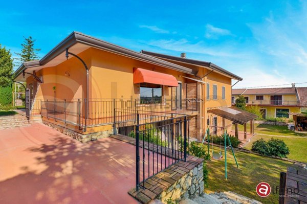 casa indipendente in vendita ad Arnara