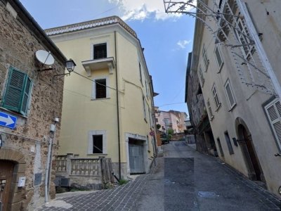 casa indipendente in vendita ad Arnara