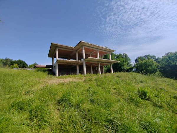 casa indipendente in vendita ad Arnara