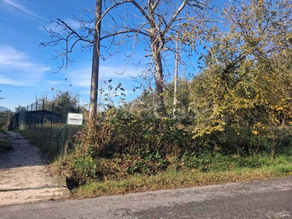 casa indipendente in vendita ad Arnara