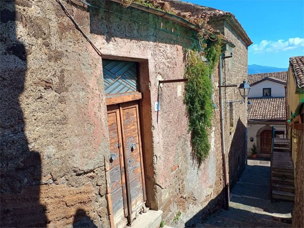 casa indipendente in vendita ad Arnara